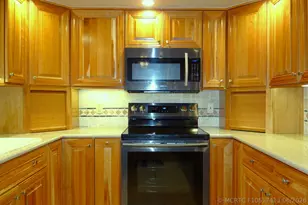 3507 Oaks Way, Pompano Beach, FL 33069 - Photo 5
