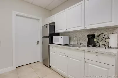 2743 Hollywood Boulevard, Hollywood, FL 33020 - Photo 15