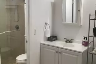 401 Golden Isles Dr, Hallandale Beach, FL 33009 - Photo 17