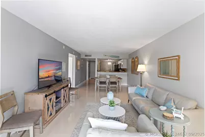 16 Royal Palm Way #302, Boca Raton, FL 33432 - Photo 13