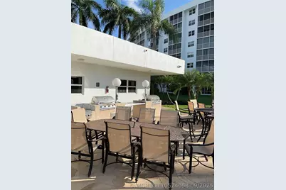 2731 NE 14th Street Causeway #307, Pompano Beach, FL 33062 - Photo 17