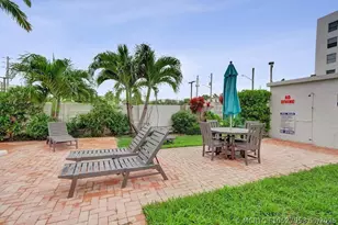 200 S Birch Rd, Fort Lauderdale, FL 33316 - Photo 23