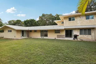 525 NE 58th St, Miami, FL 33137 - Photo 35