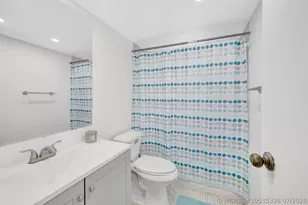 2800 Somerset Dr, Lauderdale Lakes, FL 33311 - Photo 17