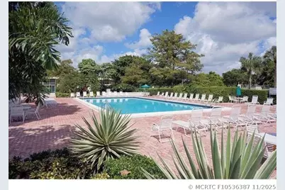 565 Oaks Lane #103, Pompano Beach, FL 33069 - Photo 7
