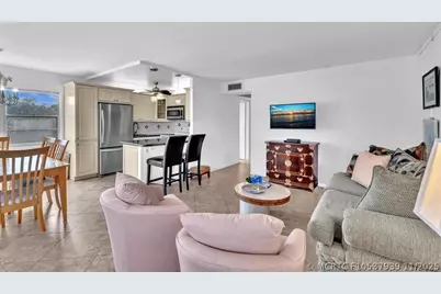3021 Swansea B #3021, Deerfield Beach, FL 33442 - Photo 9