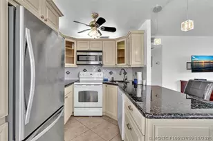3021 Swansea B, Deerfield Beach, FL 33442 - Photo 11