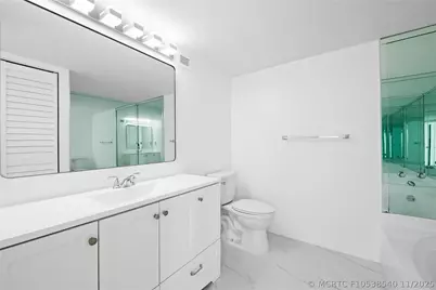 800 Parkview Drive #718, Hallandale Beach, FL 33009 - Photo 15