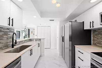 800 Parkview Drive #718, Hallandale Beach, FL 33009 - Photo 5