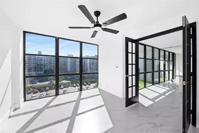 800 Parkview Drive #718, Hallandale Beach, FL 33009 - Photo 7