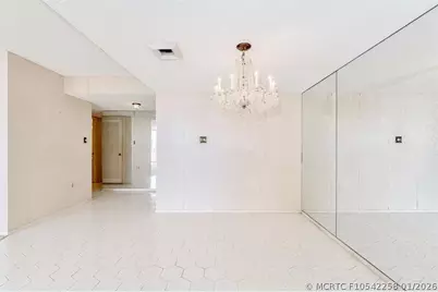18031 Biscayne Boulevard #1104, Aventura, FL 33160 - Photo 9