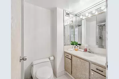 18031 Biscayne Boulevard #1104, Aventura, FL 33160 - Photo 17