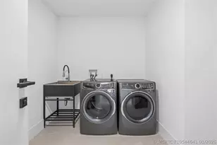 160 Isle of Venice Dr, Fort Lauderdale, FL 33301 - Photo 25
