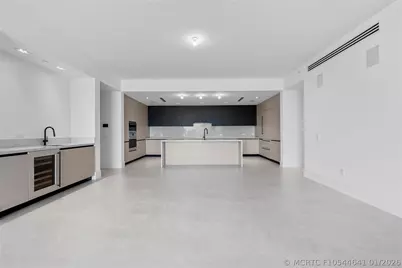 160 Isle Of Venice Drive #302, Fort Lauderdale, FL 33301 - Photo 9