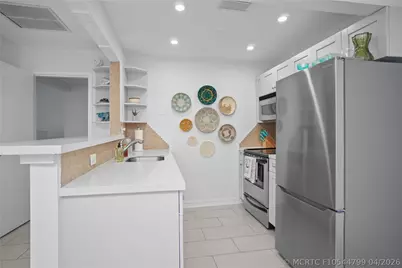 3212 NE 12th Street #203, Pompano Beach, FL 33062 - Photo 9