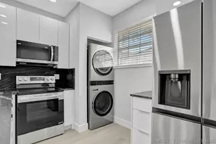 660 Cypress Club Way, Deerfield Beach, FL 33064 - Photo 7