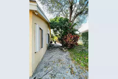 244 Caribe Court, Greenacres, FL 33413 - Photo 23