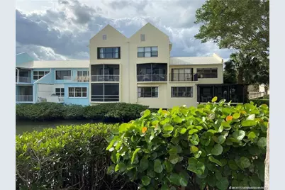 3901 SE Saint Lucie Boulevard #D-29, Stuart, FL 34997 - Photo 3