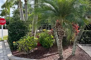 461 NW Sandtrap Ln, Port Saint Lucie, FL 34986 - Photo 1