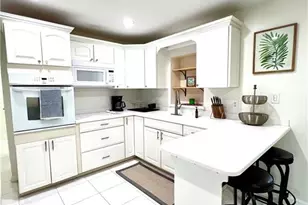 4215 NE Carrol Ct, Jensen Beach, FL 34957 - Photo 9