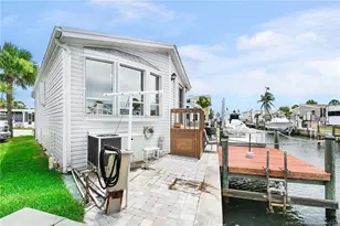 1094 Nettles Blvd, Jensen Beach, FL 34957 - Photo 5