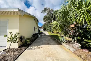 12845 S Indian River Dr, Jensen Beach, FL 34957 - Photo 11