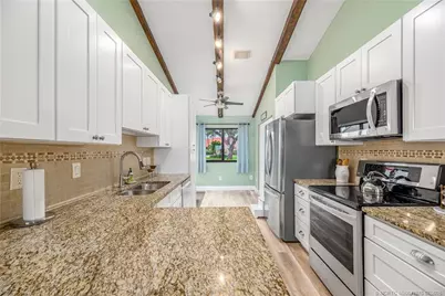 3513 SE Sandpiper Circle, Port Saint Lucie, FL 34952 - Photo 9