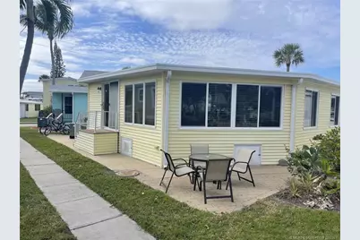 691 Nettles Boulevard, Jensen Beach, FL 34957 - Photo 3