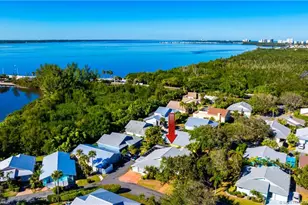 4060 NE Breakwater Dr, Jensen Beach, FL 34957 - Photo 21