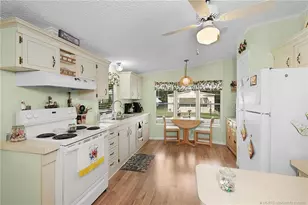 521 Natalie Dr, Port Saint Lucie, FL 34952 - Photo 13