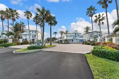 7671 Pelican Pointe Drive, Jensen Beach, FL 34957 - Photo 11