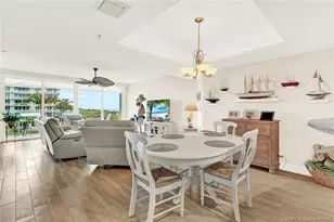 579 NE Plantation Rd, Stuart, FL 34996 - Photo 7