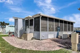 976 Nettles Blvd, Jensen Beach, FL 34957 - Photo 3