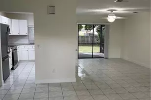 160 SE Lakehurst Dr, Port Saint Lucie, FL 34983 - Photo 13