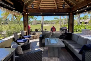 372 NW Foursome Ln, Port Saint Lucie, FL 34986 - Photo 1