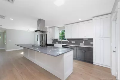 1036 NE Wright Avenue, Jensen Beach, FL 34957 - Photo 17