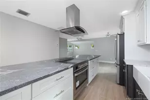 1036 NE Wright Ave, Jensen Beach, FL 34957 - Photo 13