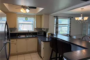 2950 SE Ocean Blvd, Stuart, FL 34996 - Photo 5