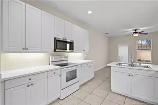 10472 SW Ashlyn Way, Port Saint Lucie, FL 34987 - Photo 5