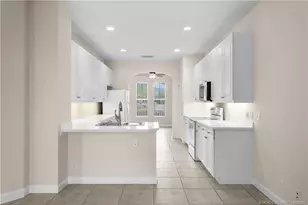 10472 SW Ashlyn Way, Port Saint Lucie, FL 34987 - Photo 7