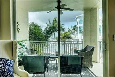 975 NW Flagler Avenue #306, Stuart, FL 34994 - Photo 5