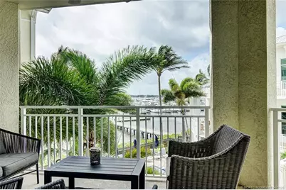 975 NW Flagler Avenue #306, Stuart, FL 34994 - Photo 3
