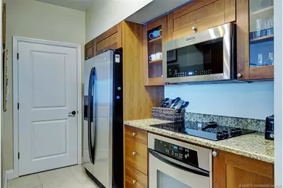 975 NW Flagler Avenue #306, Stuart, FL 34994 - Photo 9