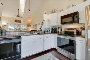 1555 NE Beacon Dr, Jensen Beach, FL 34957 - Photo 9