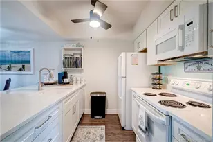 5563 NE Gulfstream Way, Stuart, FL 34996 - Photo 9