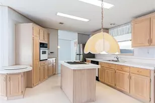 2500 SW Marquis Terrace, Stuart, FL 34997 - Photo 5