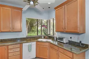 3390 SE Putnam Ct, Stuart, FL 34997 - Photo 13