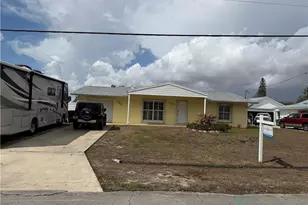 880 SE Degan Dr, Port Saint Lucie, FL 34983 - Photo 1