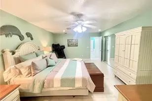 880 SE Degan Dr, Port Saint Lucie, FL 34983 - Photo 9