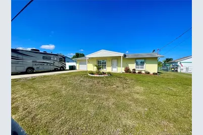 880 SE Degan Drive, Port Saint Lucie, FL 34983 - Photo 1